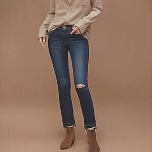 FRAME Denim Le High Straight Distressed Step Hem GUC $238   Size 26   J1643
